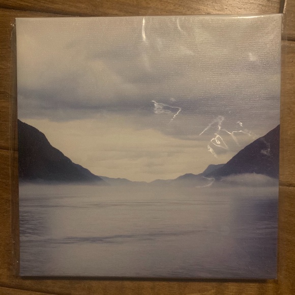 🌄 NWT Canvas Painting Print Home Decor Wall Accent Blue Cloud Mountains Nature - Picture 1 of 6